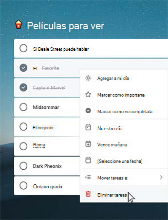 En la lista de películas para ver, se seleccionan dos tareas completadas. El menú contextual está abierto con la opción eliminar tareas seleccionadas