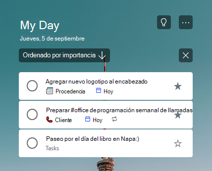 Lista mi día ordenada por importancia con dos tareas con estrella en la parte superior de la lista