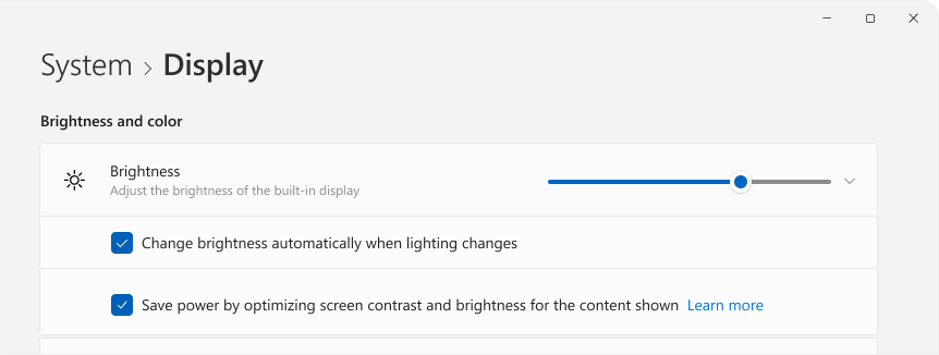 recorte de pantalla de Configuración que muestra el control de brillo.